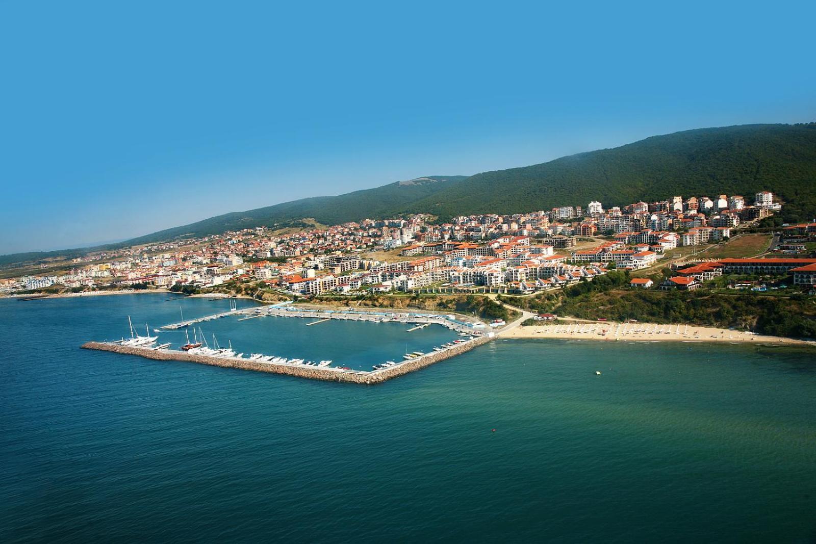 2 Bedroom Apartment Sveti Vlas With 2 Balconies And Sea Views Esterno foto