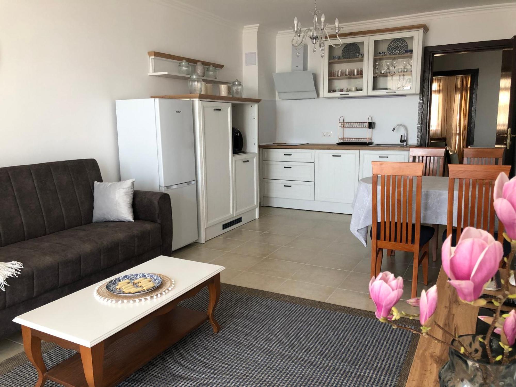 2 Bedroom Apartment Sveti Vlas With 2 Balconies And Sea Views Esterno foto
